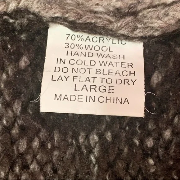 Keren Hart coffee Color cardigan sweater, faux fur collar. Large - Picture 8 of 16